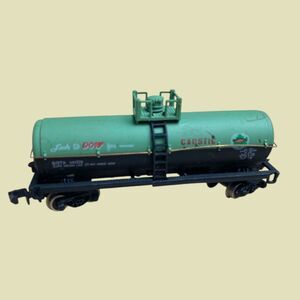 N Bachmann 73661 Chemical Tank Car “Look to DOW” Caustic Train